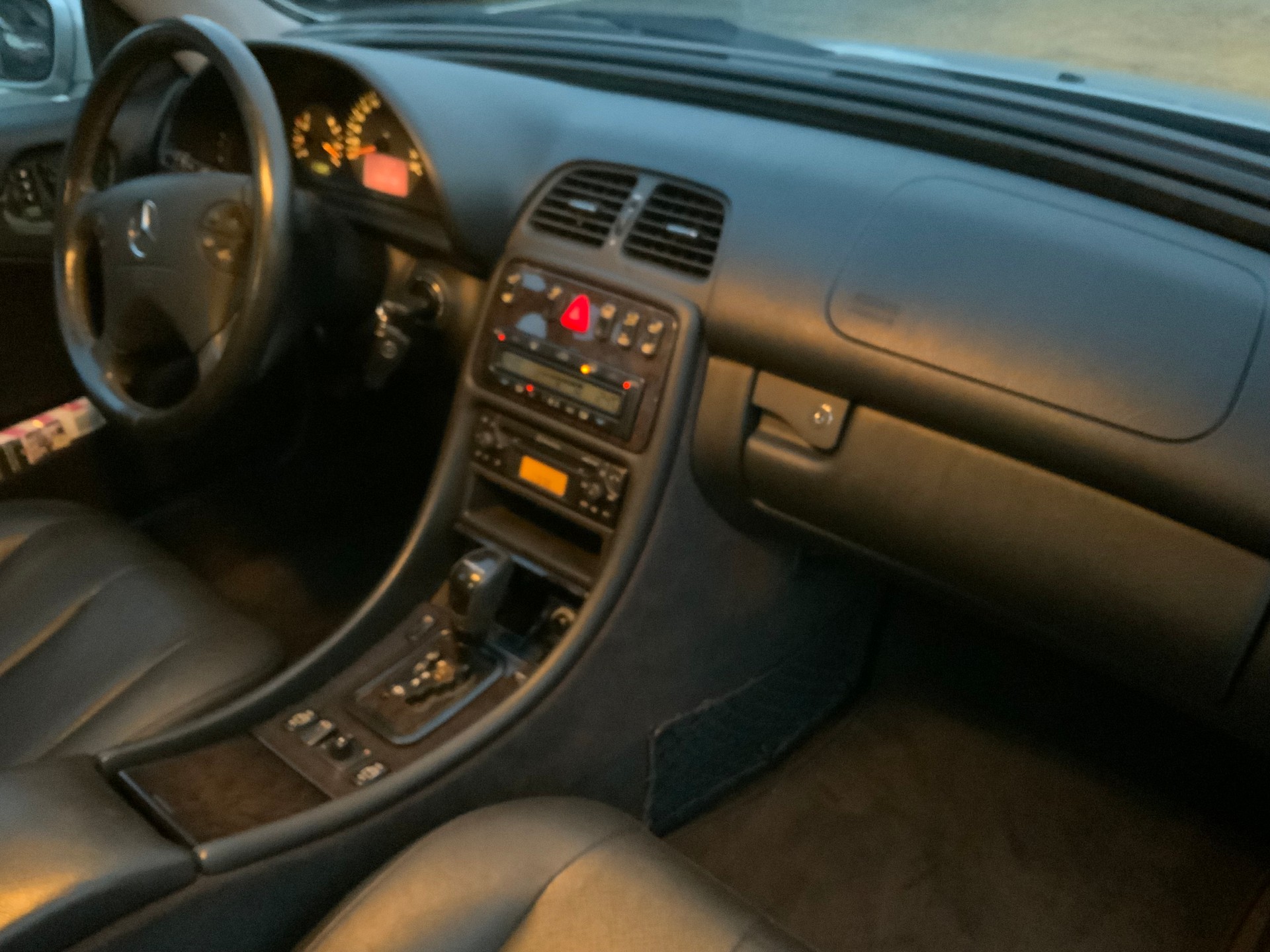 MERCEDES-BENZ CLK 320 Avantgarde Automatic-image-10