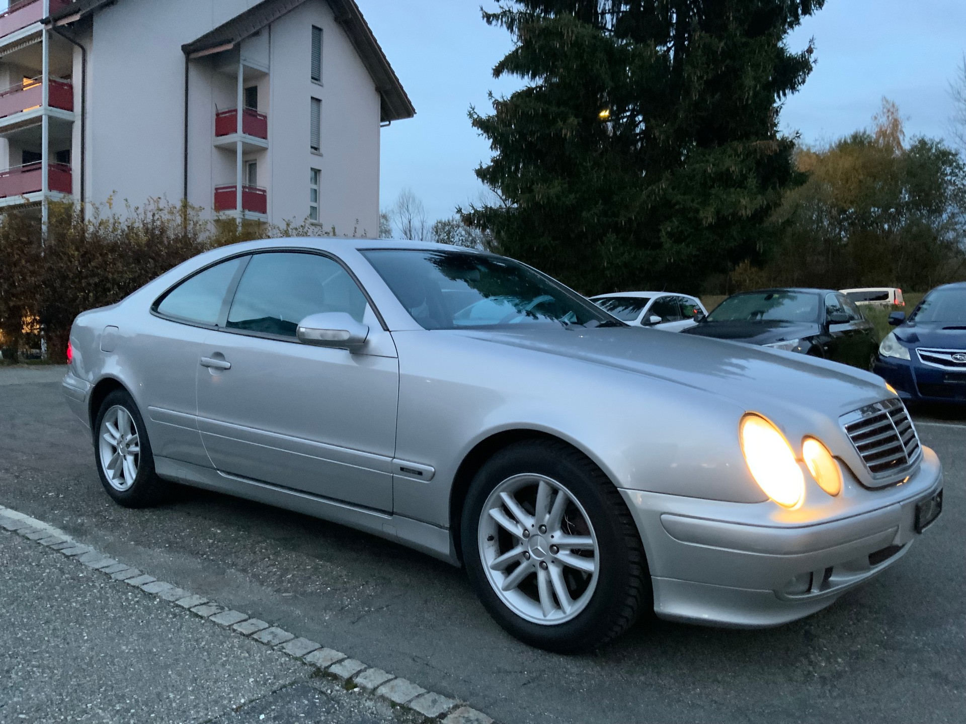 MERCEDES-BENZ CLK 320 Avantgarde Automatic-image-2