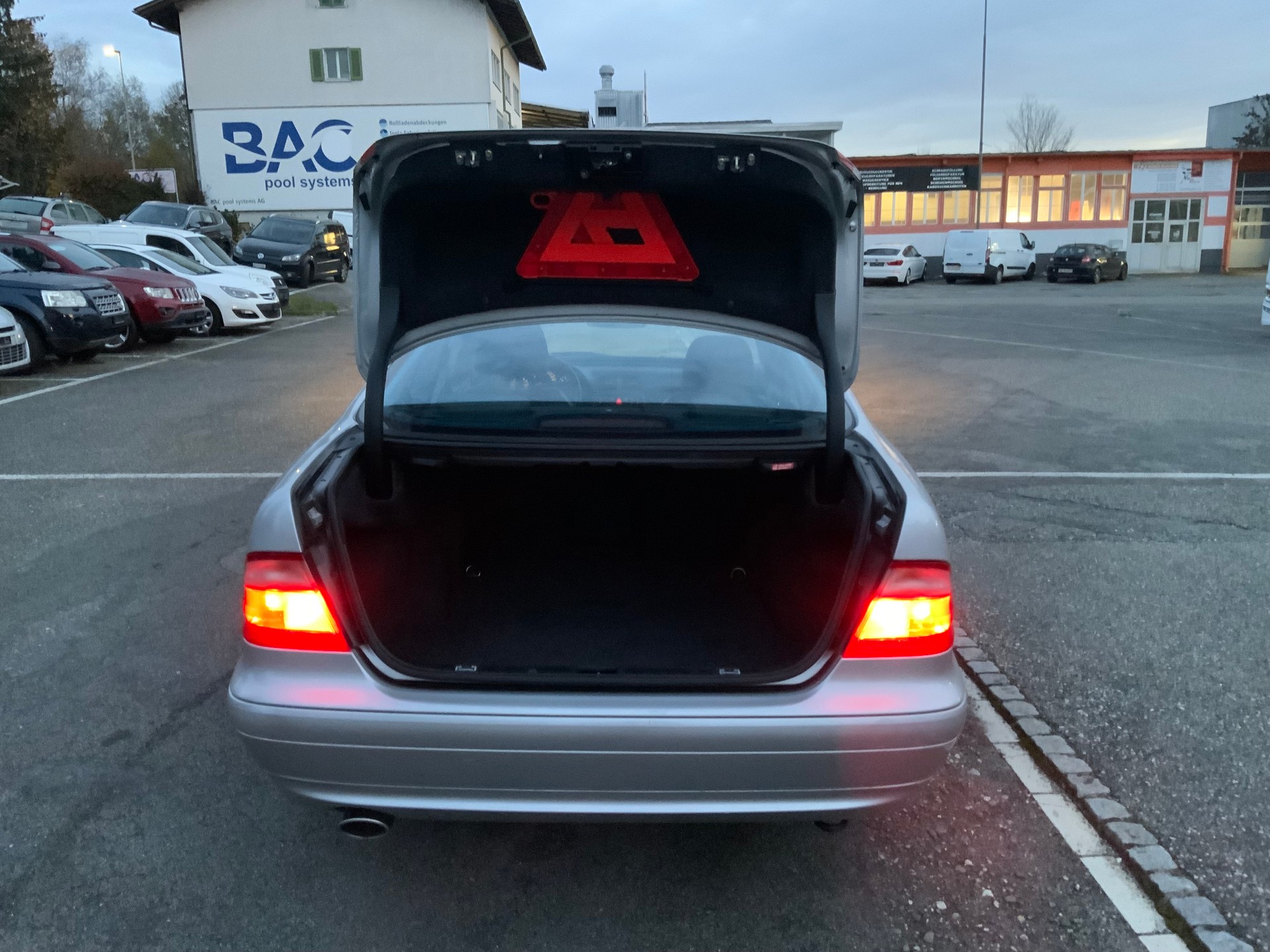 MERCEDES-BENZ CLK 320 Avantgarde Automatic-image-6