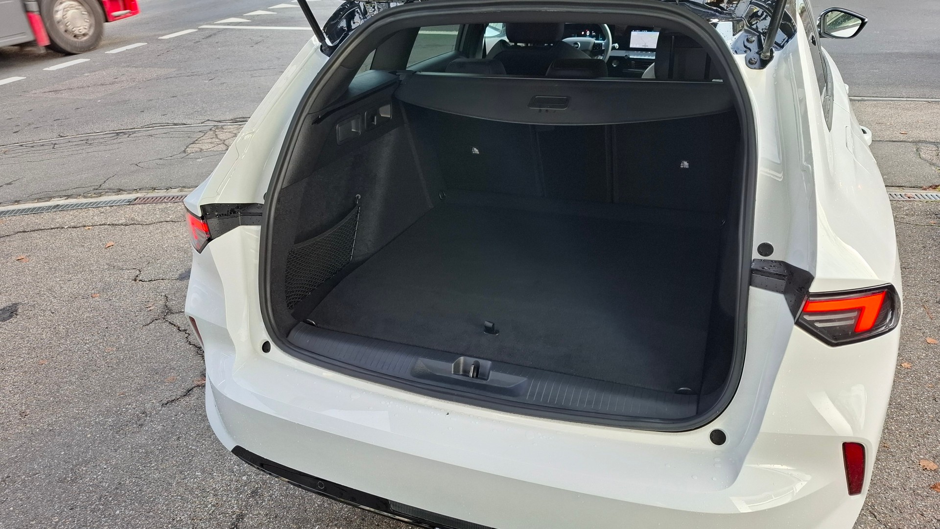 OPEL Astra Sports Tourer 1.6 PHEV Turbo Swiss Plus A-image-14