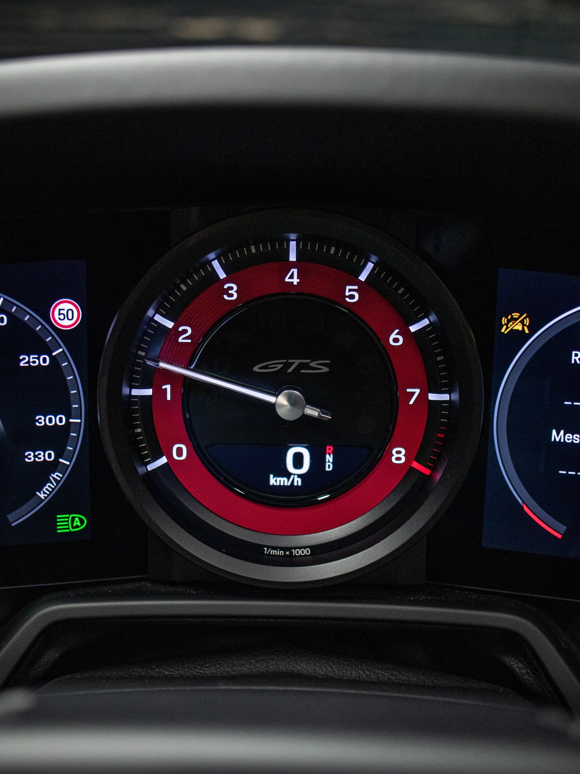 PORSCHE 911 Carrera 4 GTS Cabriolet PDK-image-21