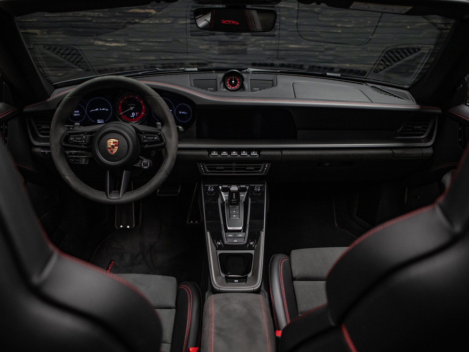 PORSCHE 911 Carrera 4 GTS Cabriolet PDK-image-19