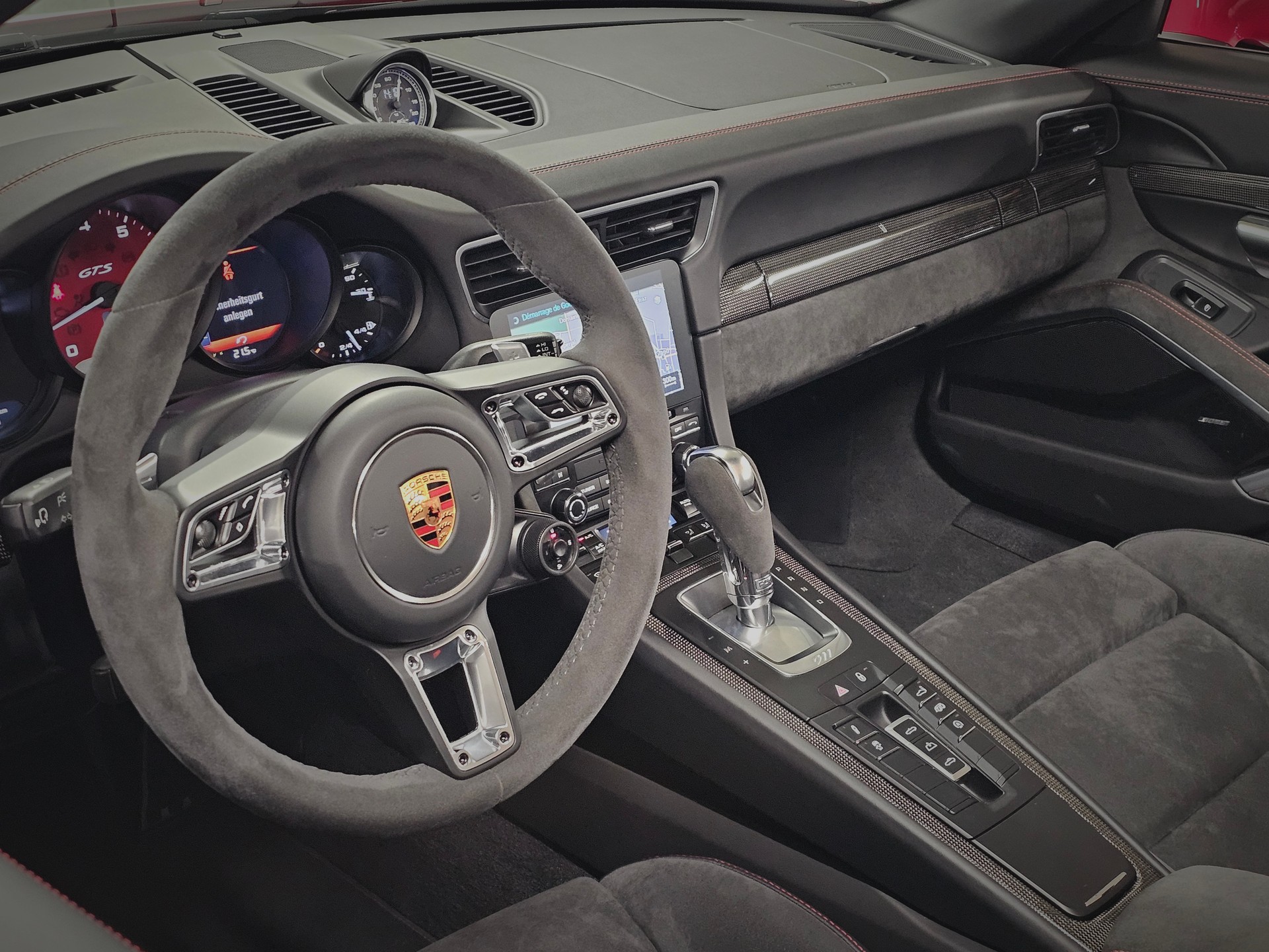 PORSCHE 911 Carrera 4 GTS Cabrio PDK-image-7
