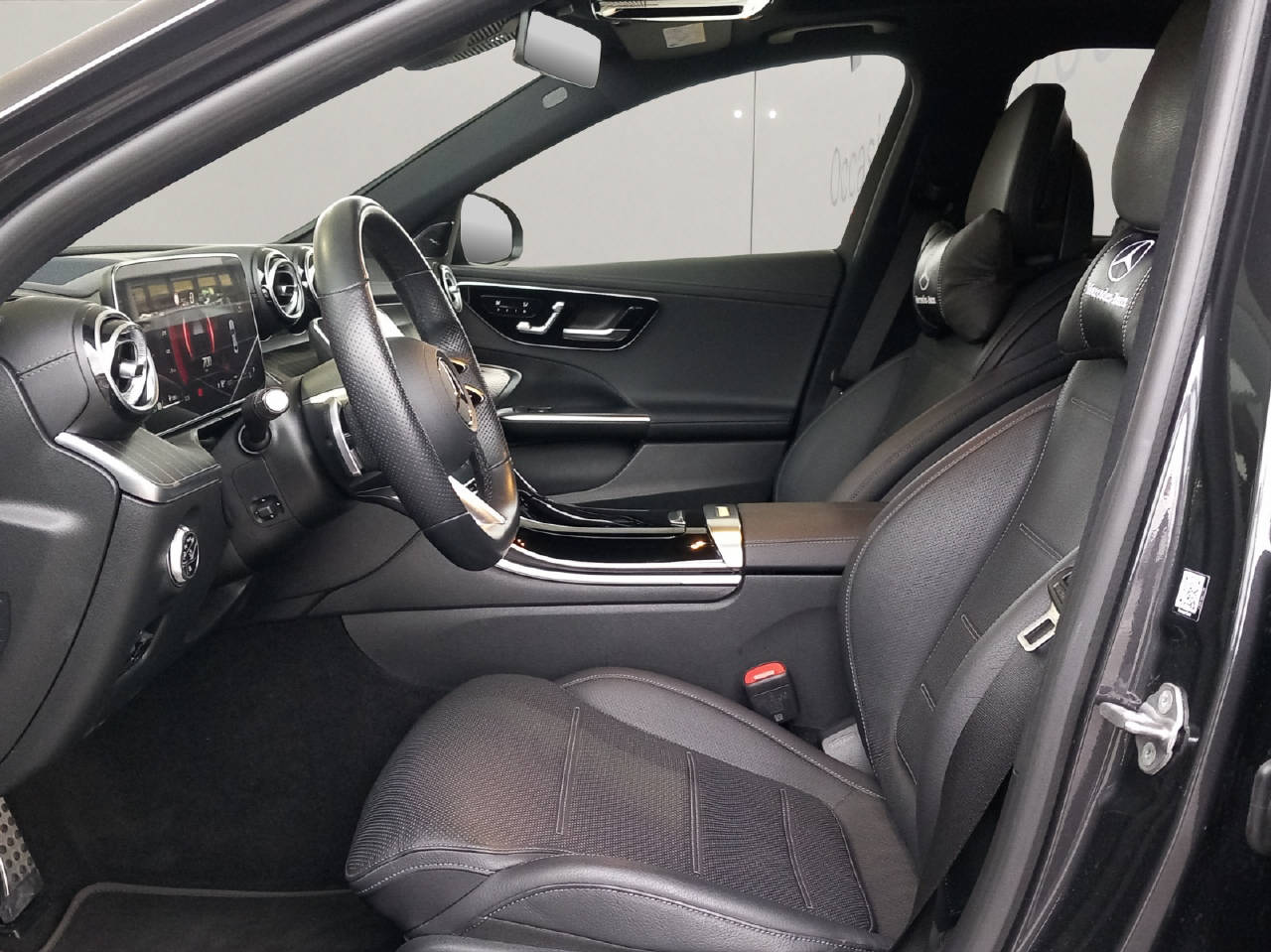 MERCEDES-BENZ C 300 AMG Line 4matic-showroom-element-3