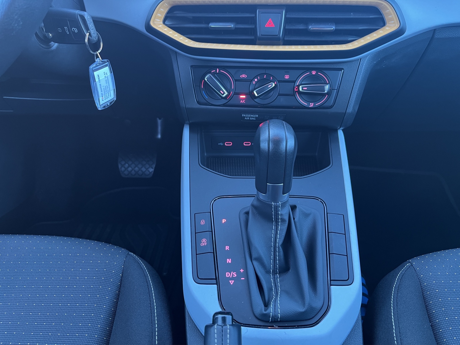 SEAT Arona 1.0 TSI 110 Style DSG-image-13