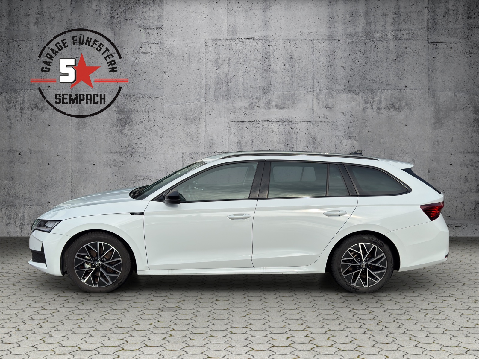 SKODA Octavia Combi 1.5 TSI mHEV DSG Sport Line-showroom-element-1