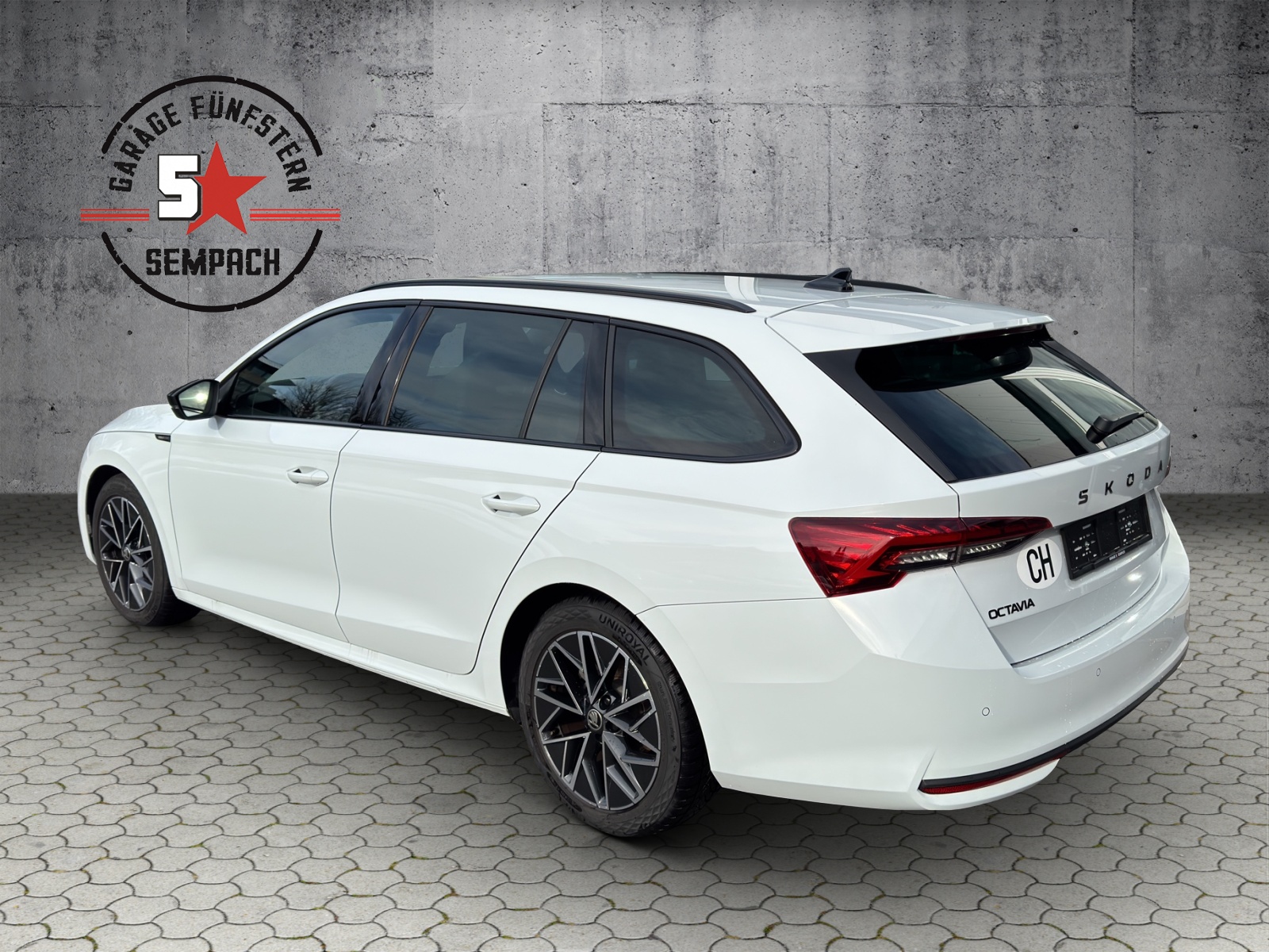 SKODA Octavia Combi 1.5 TSI mHEV DSG Sport Line-showroom-element-2