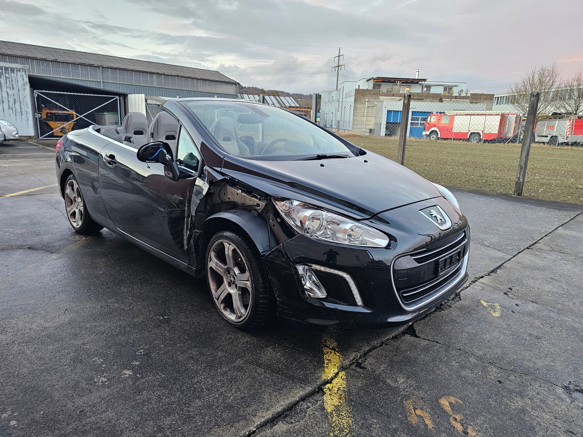 PEUGEOT 308 CC 1.6 16V Turbo Allure-image-6
