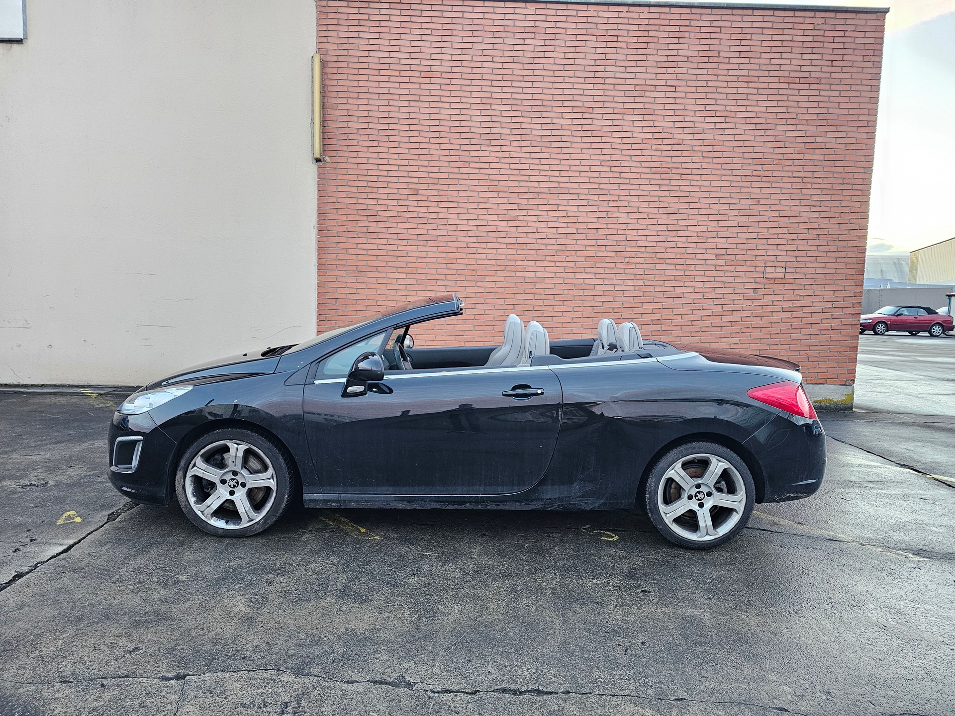 PEUGEOT 308 CC 1.6 16V Turbo Allure-image-1