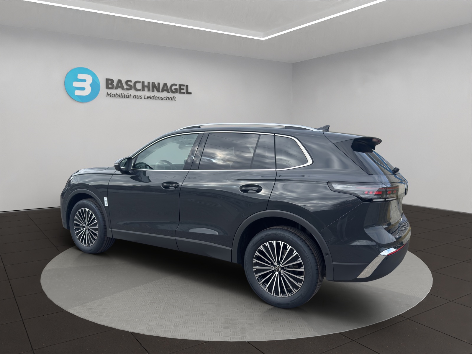 VW Tiguan 2.0 TSI DSG Elegance 4Motion-showroom-element-2
