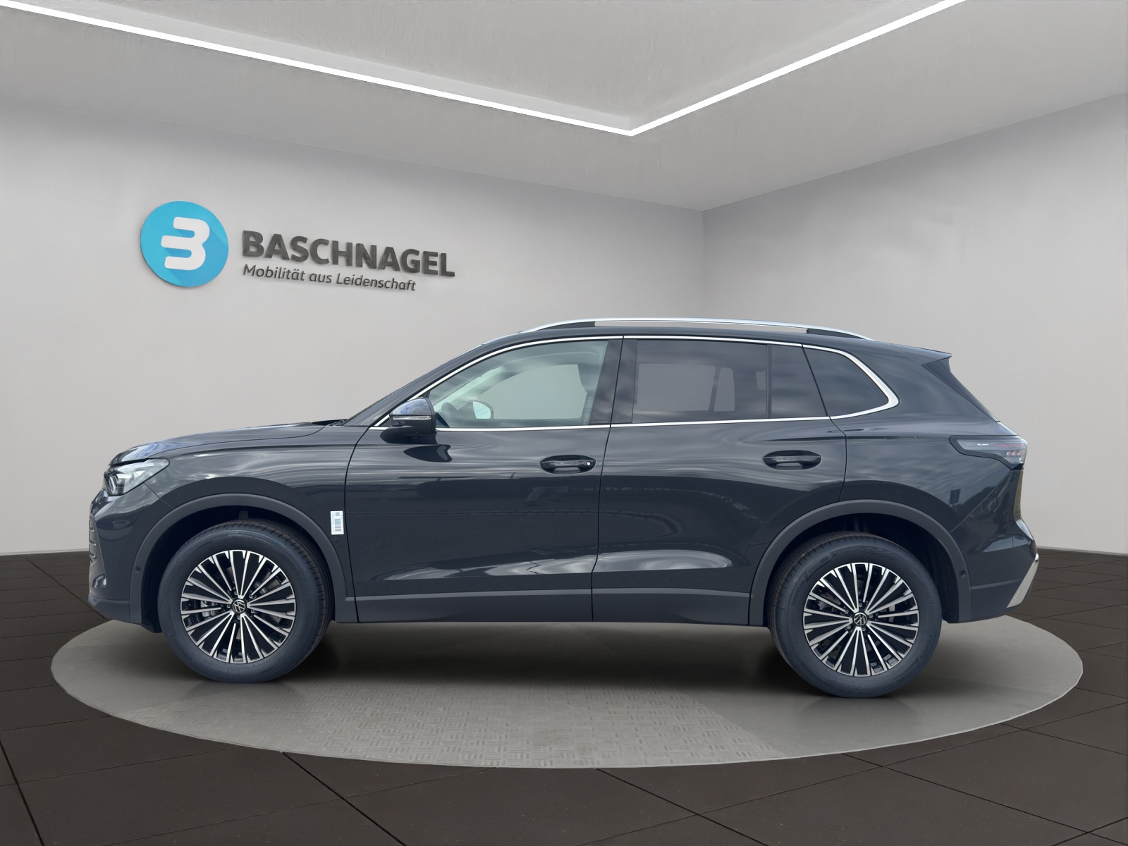 VW Tiguan 2.0 TSI DSG Elegance 4Motion-showroom-element-1