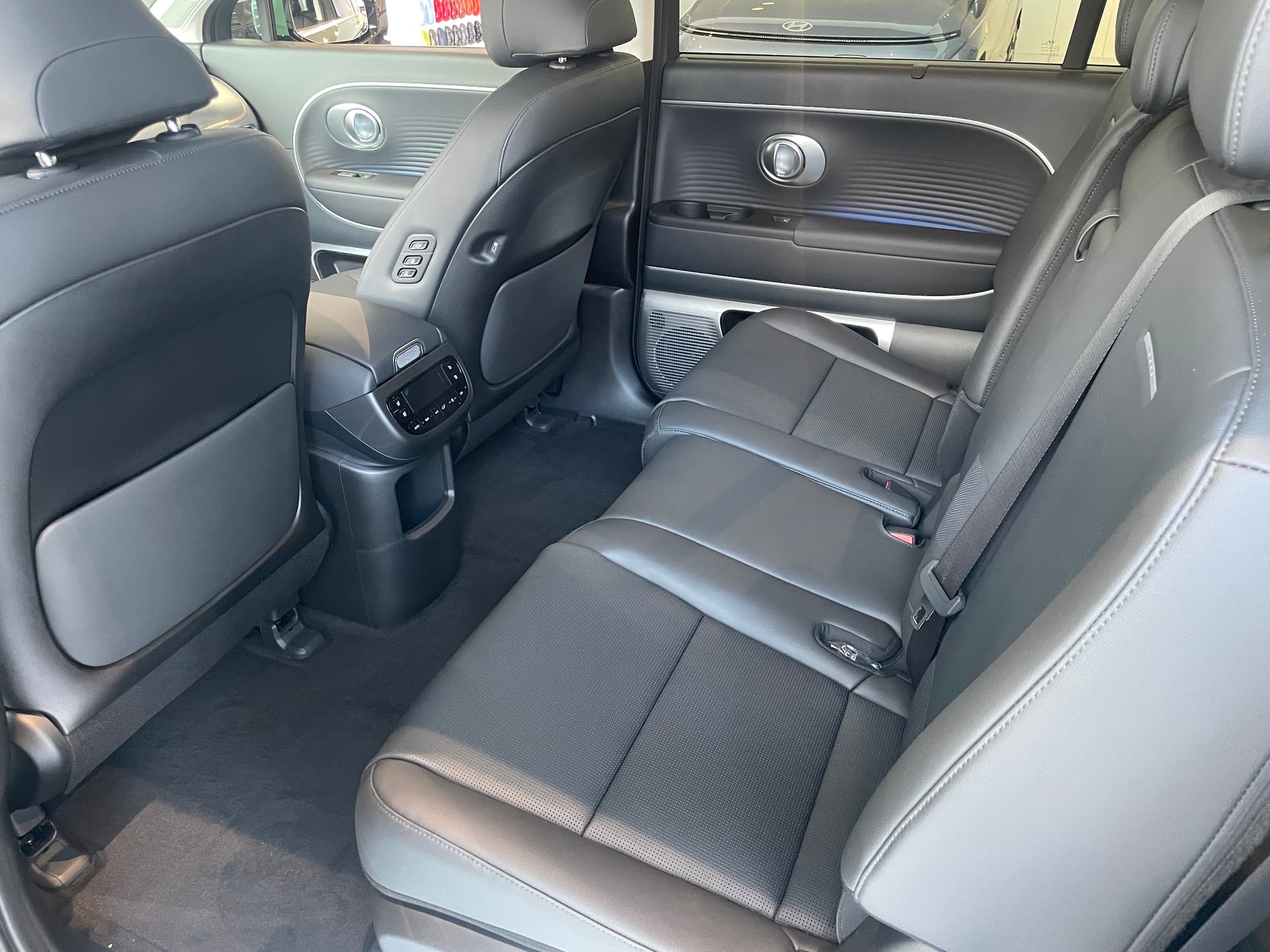 HYUNDAI Ioniq 9 110kWh Vertex 4WD-image-10