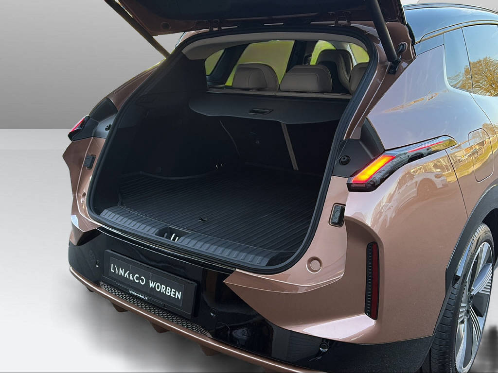LYNK & CO 08-image-22