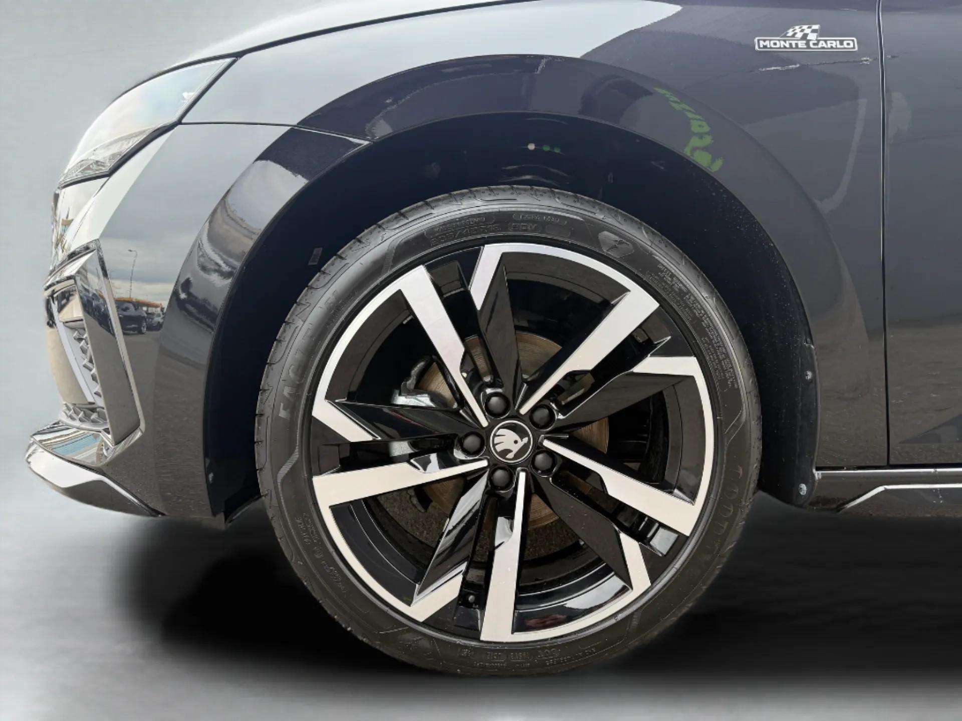 SKODA Scala 1.0 TSI Monte Carlo DSG-image-9