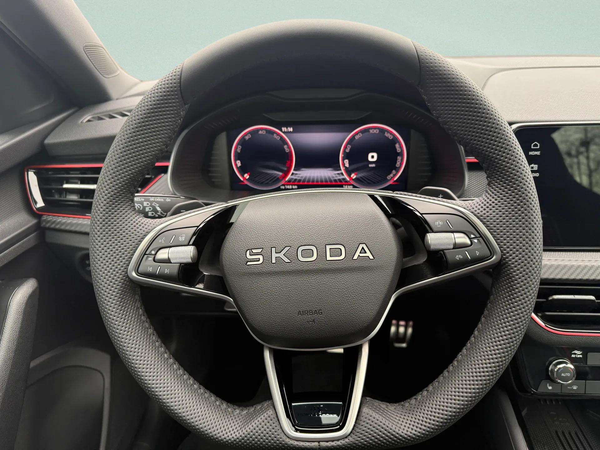 SKODA Scala 1.0 TSI Monte Carlo DSG-image-15