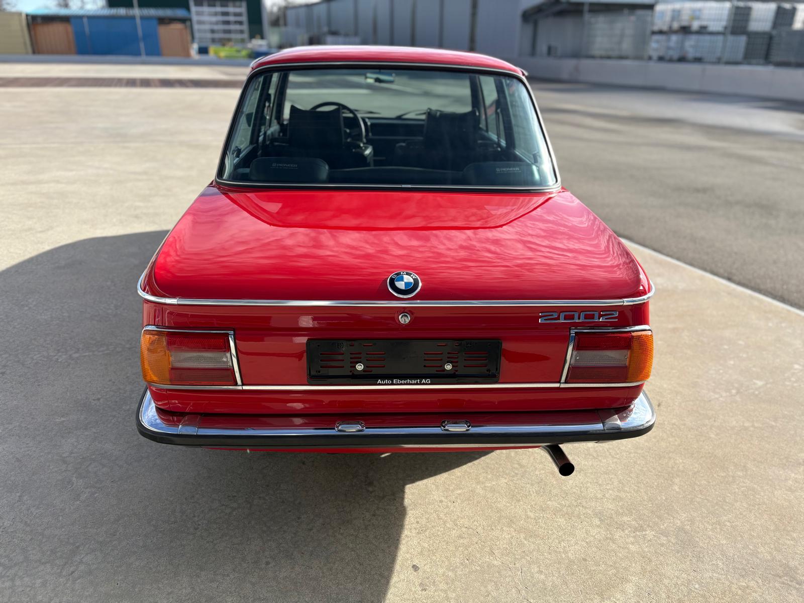 BMW 2002-image-4