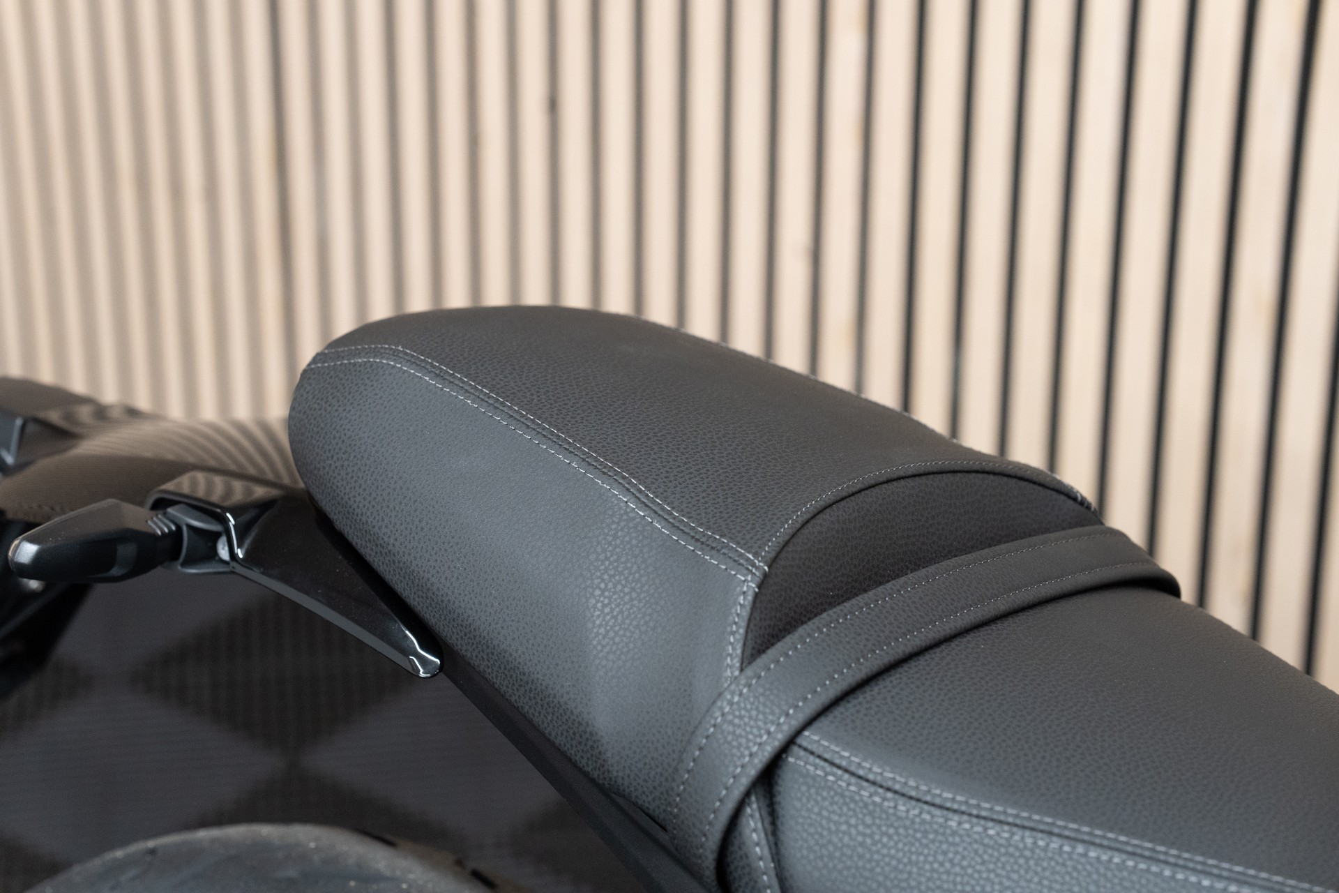 BMW R 12 nine T A2 mit CHF 1'500.- Boxer Prämie 🤑🔥 und 0.9% Leasing 💸🚀-image-4