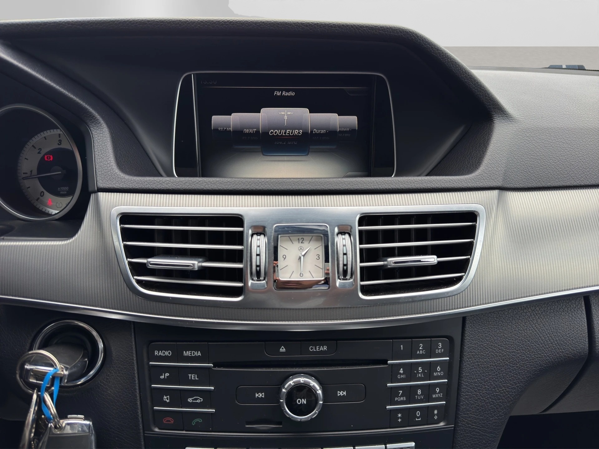 MERCEDES-BENZ E 250 BlueTEC Avantgarde 9G-Tronic-image-11