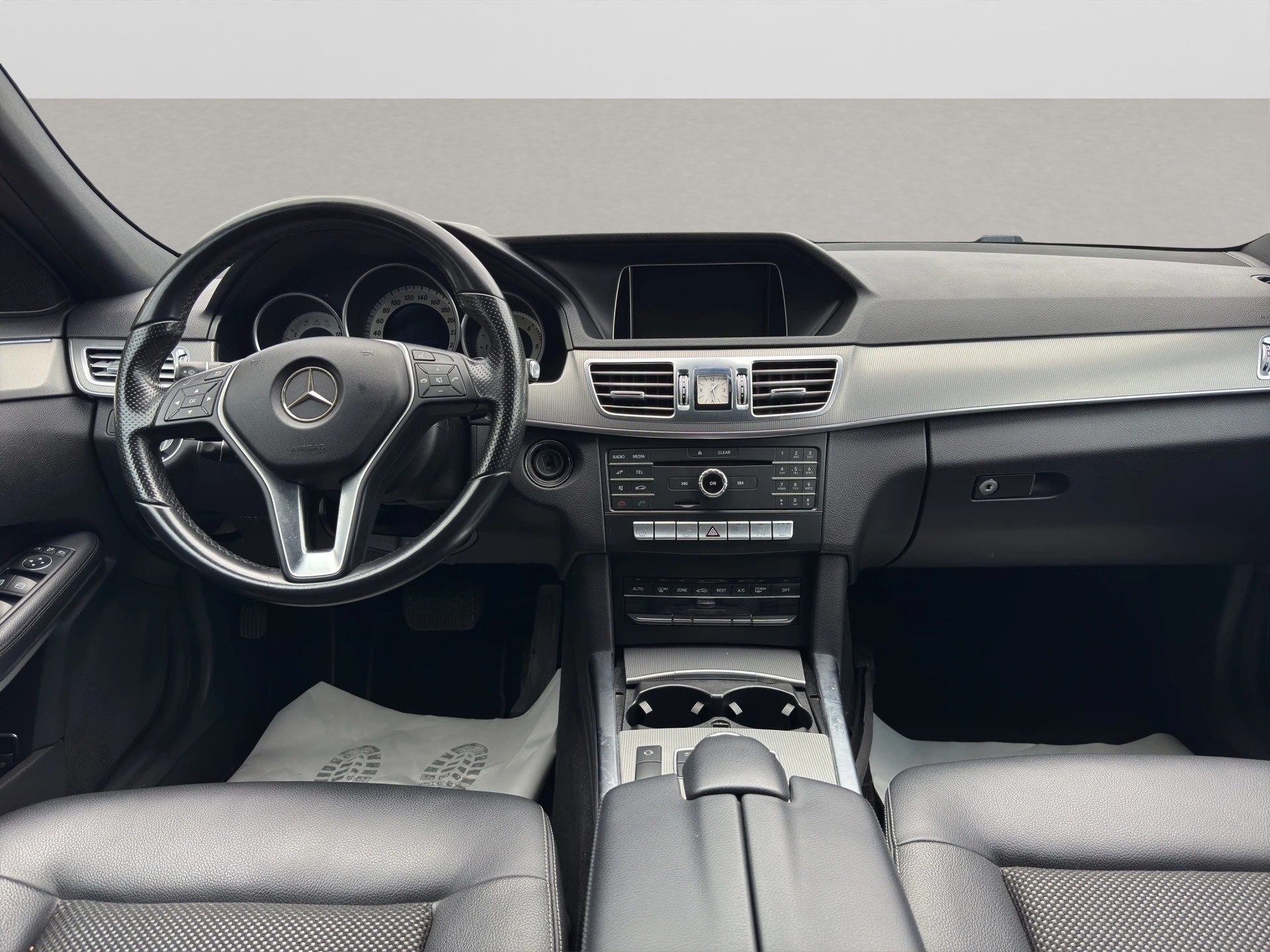 MERCEDES-BENZ E 250 BlueTEC Avantgarde 9G-Tronic-image-8