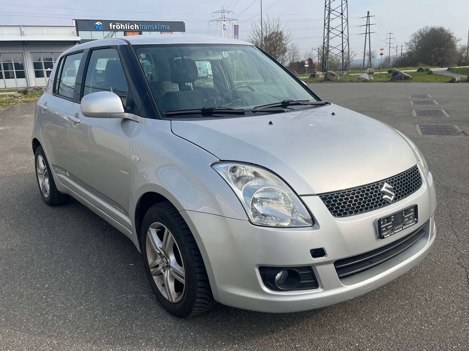 SUZUKI Swift 1.3i 16V GL 4x4-image-1