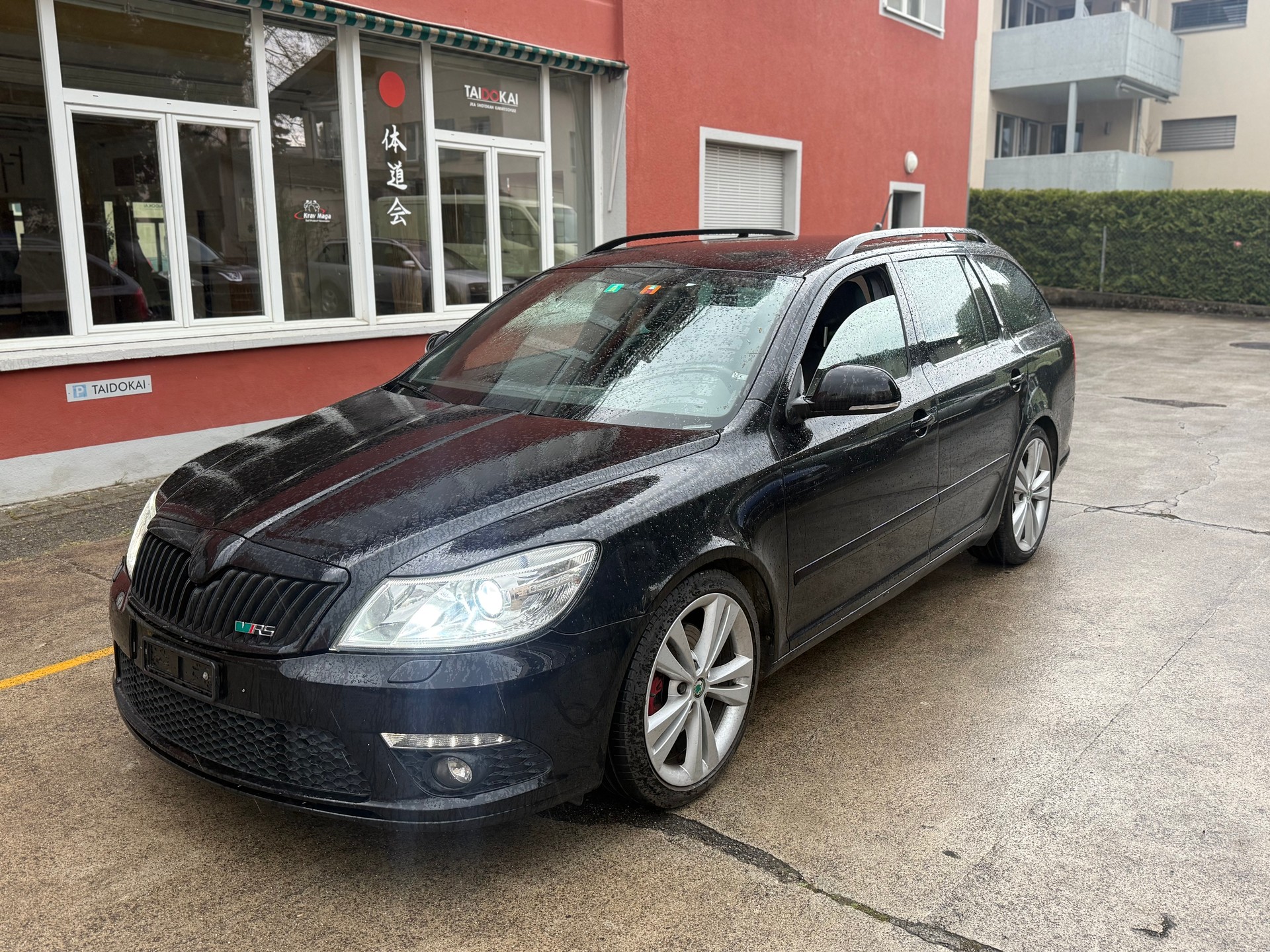SKODA Octavia Combi 2.0 TDI RS-image-1