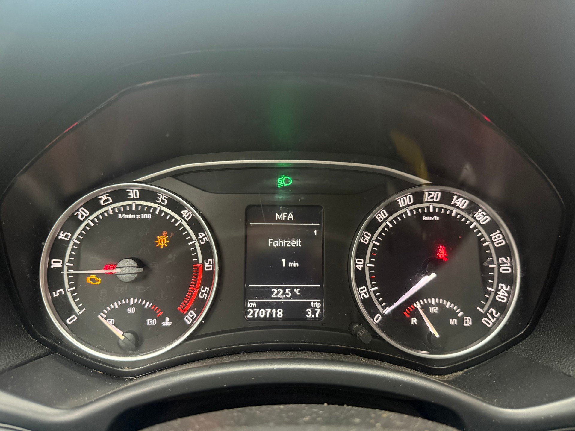 SKODA Octavia Combi 2.0 TDI RS-image-8