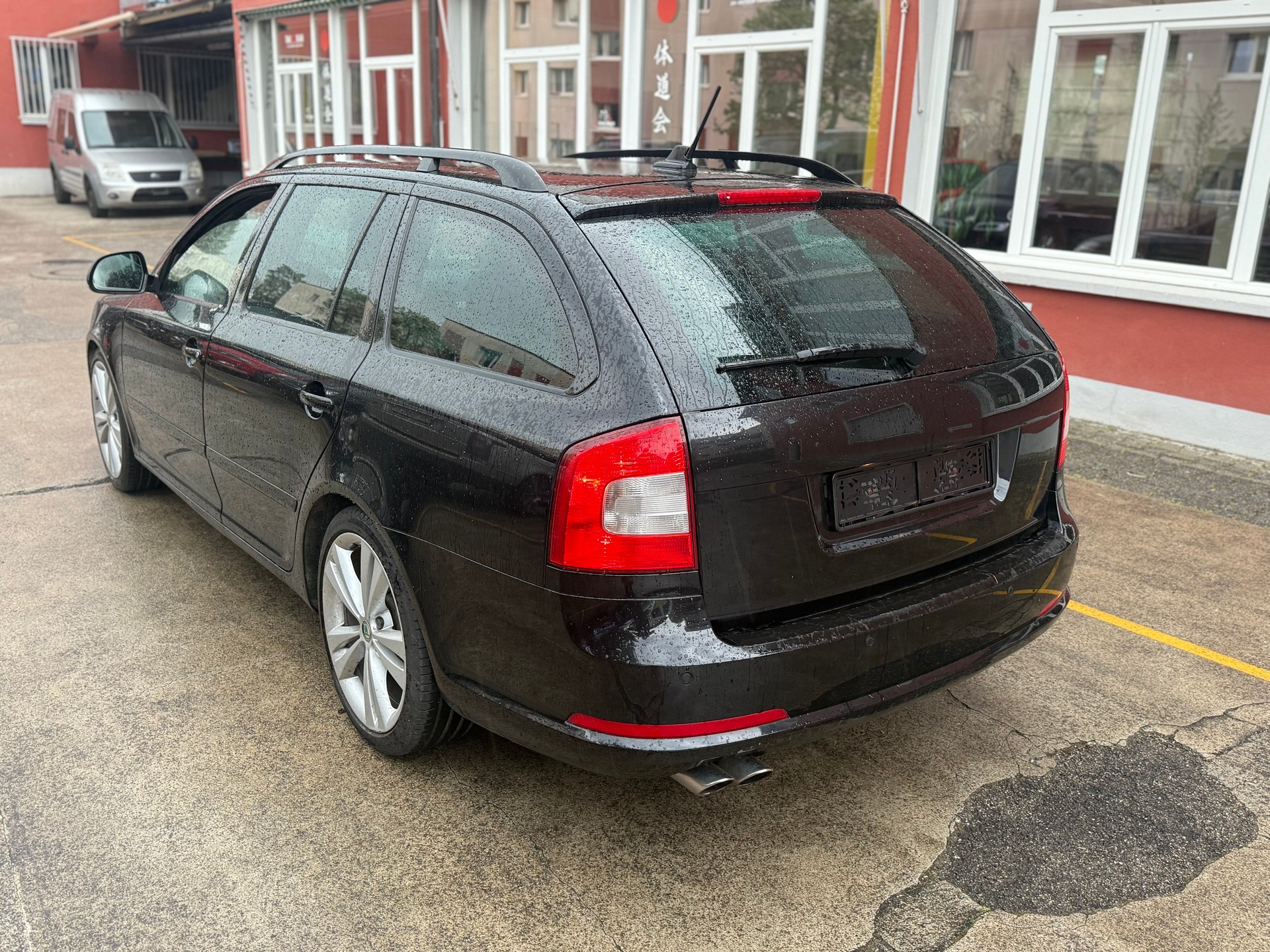 SKODA Octavia Combi 2.0 TDI RS-image-4
