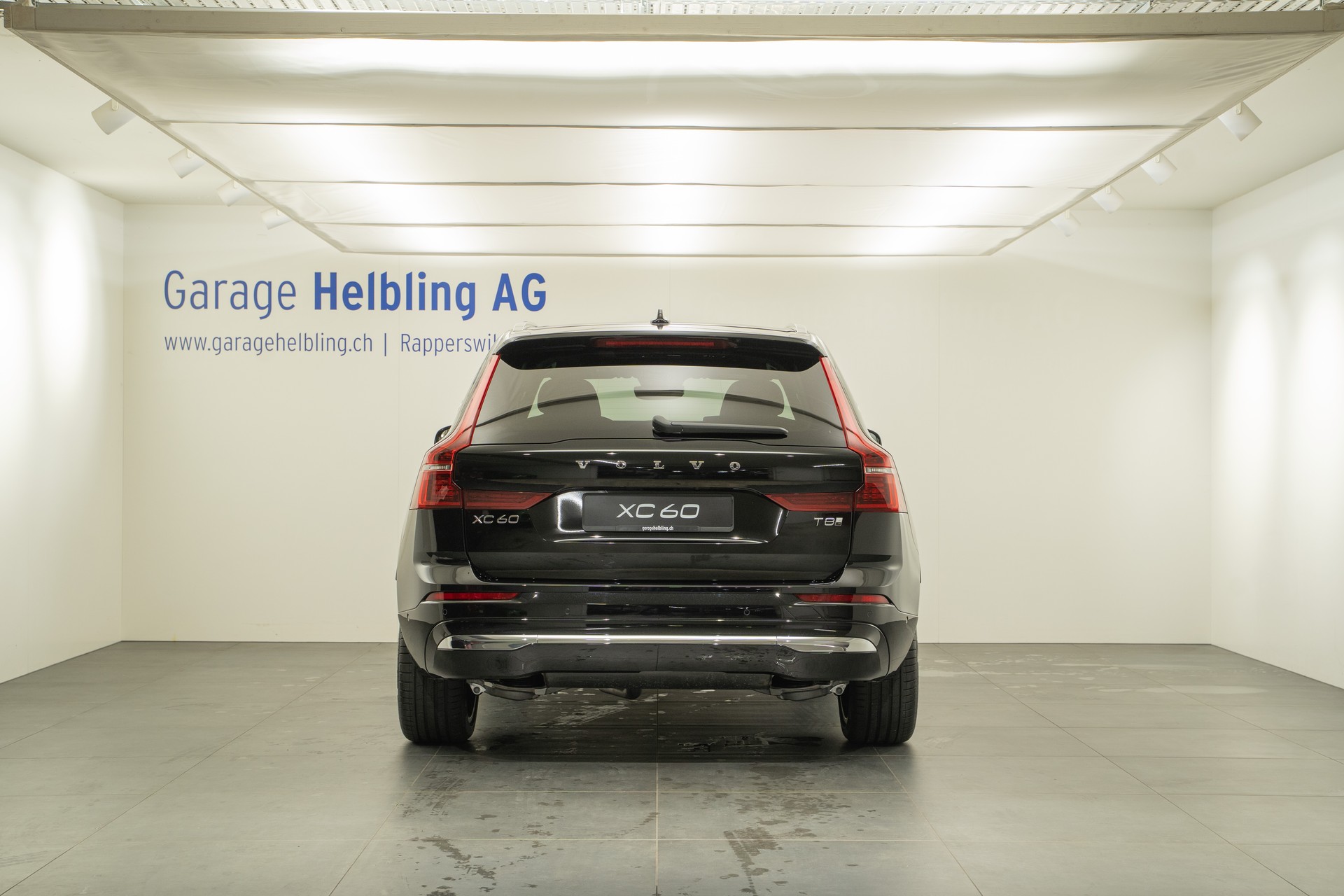 VOLVO XC60 2.0 T8 TE Ultra Bright eAWD-showroom-element-3