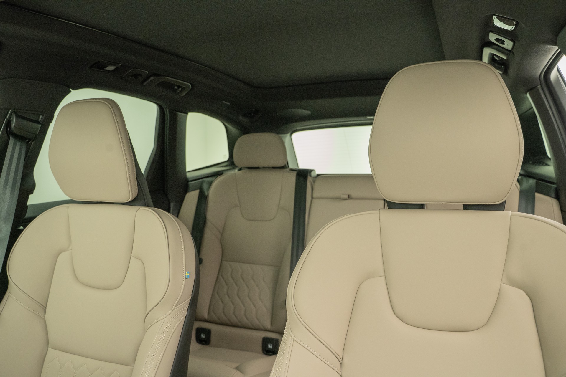 VOLVO XC60 2.0 T8 TE Ultra Bright eAWD-image-9