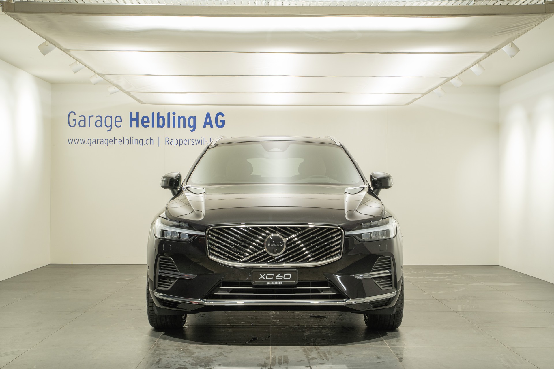 VOLVO XC60 2.0 T8 TE Ultra Bright eAWD-showroom-element-1