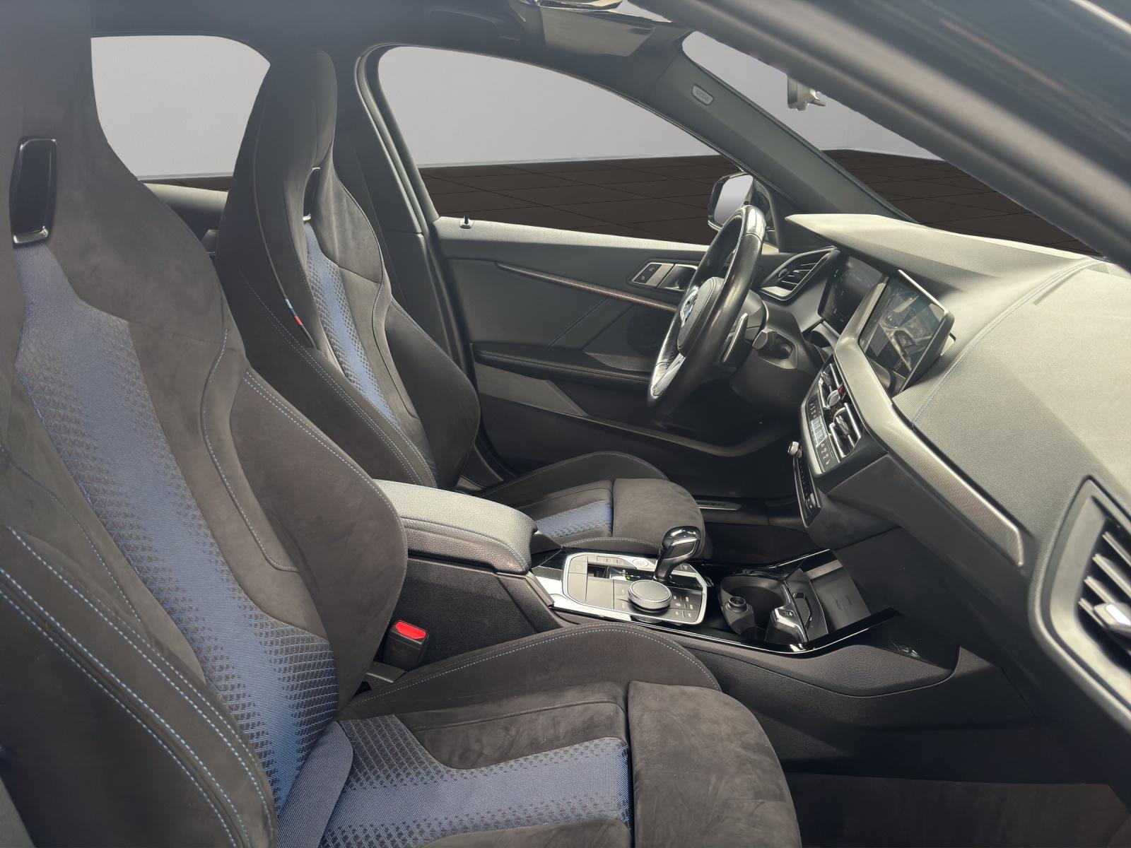 BMW M135i xDrive-image-10