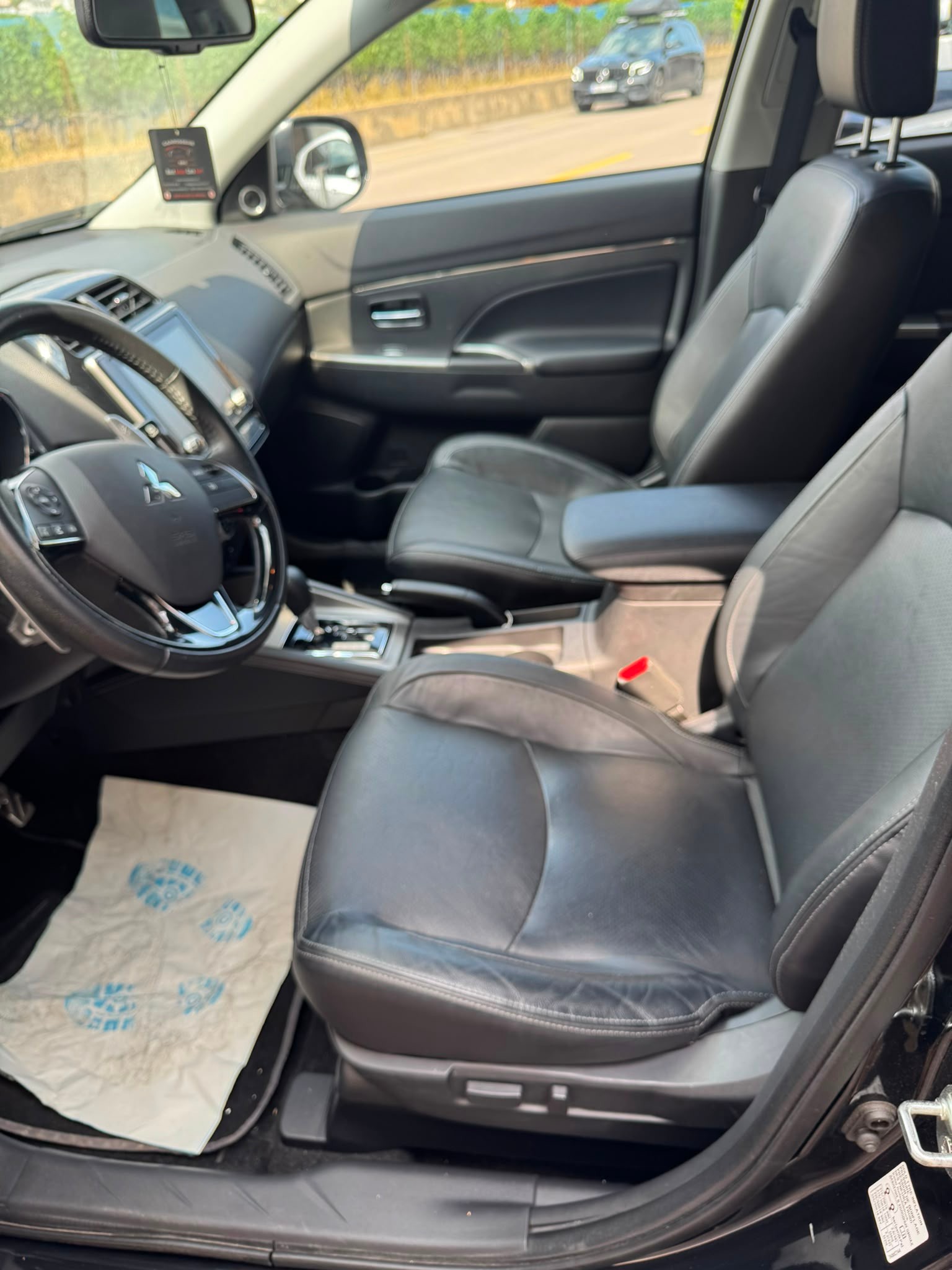 MITSUBISHI ASX 2.0 MIVEC Value 4WD Automat-image-8