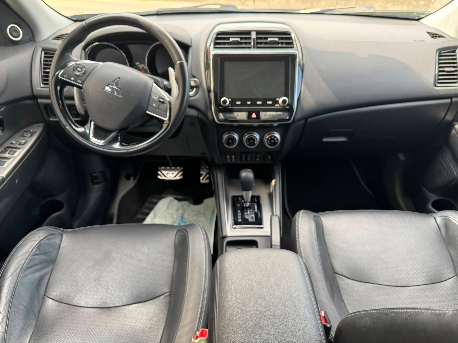 MITSUBISHI ASX 2.0 MIVEC Value 4WD Automat-image-9