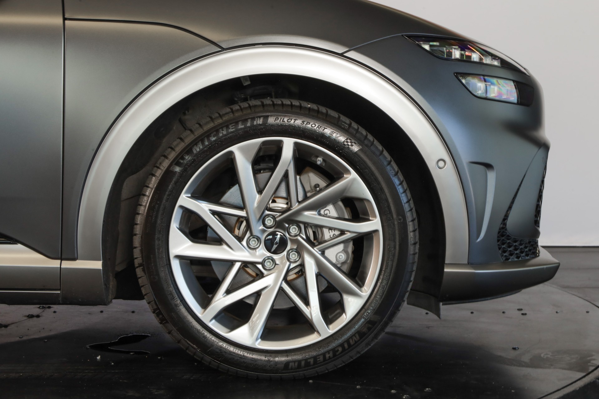 GENESIS GV60 77.4 kWh Sport AWD-image-7