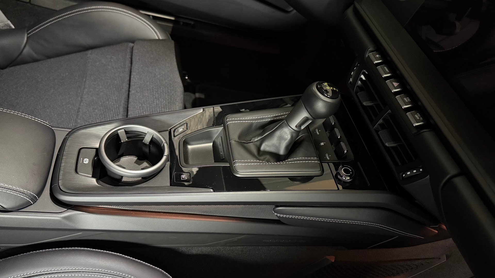 PORSCHE 911 GT3 PDK Touring 2026-image-26