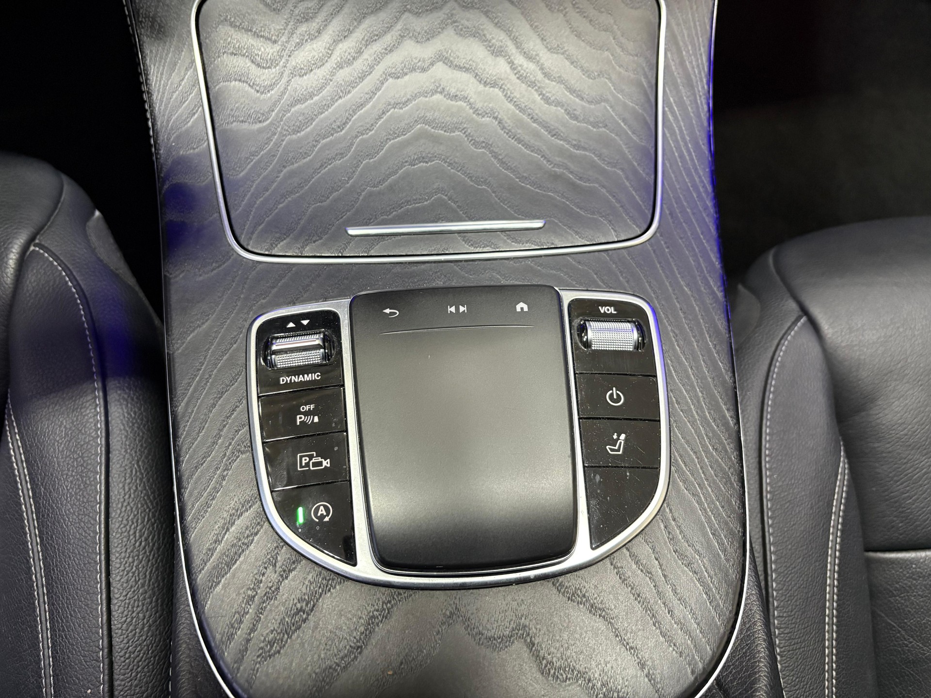 MERCEDES-BENZ E 220 d T 4Matic Avantgarde 9G-Tronic-image-22