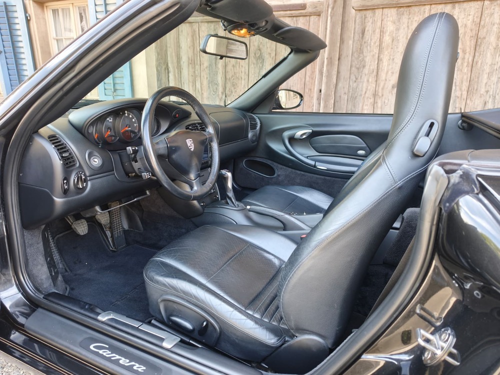 PORSCHE 911 Carrera-image-4