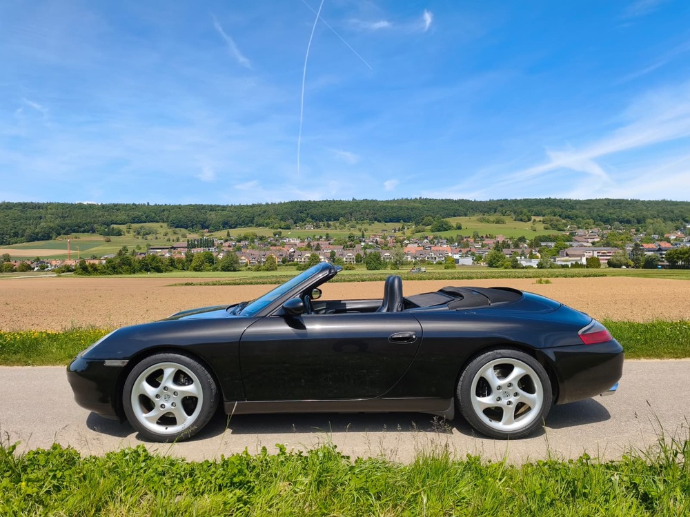 PORSCHE 911 Carrera-image-2