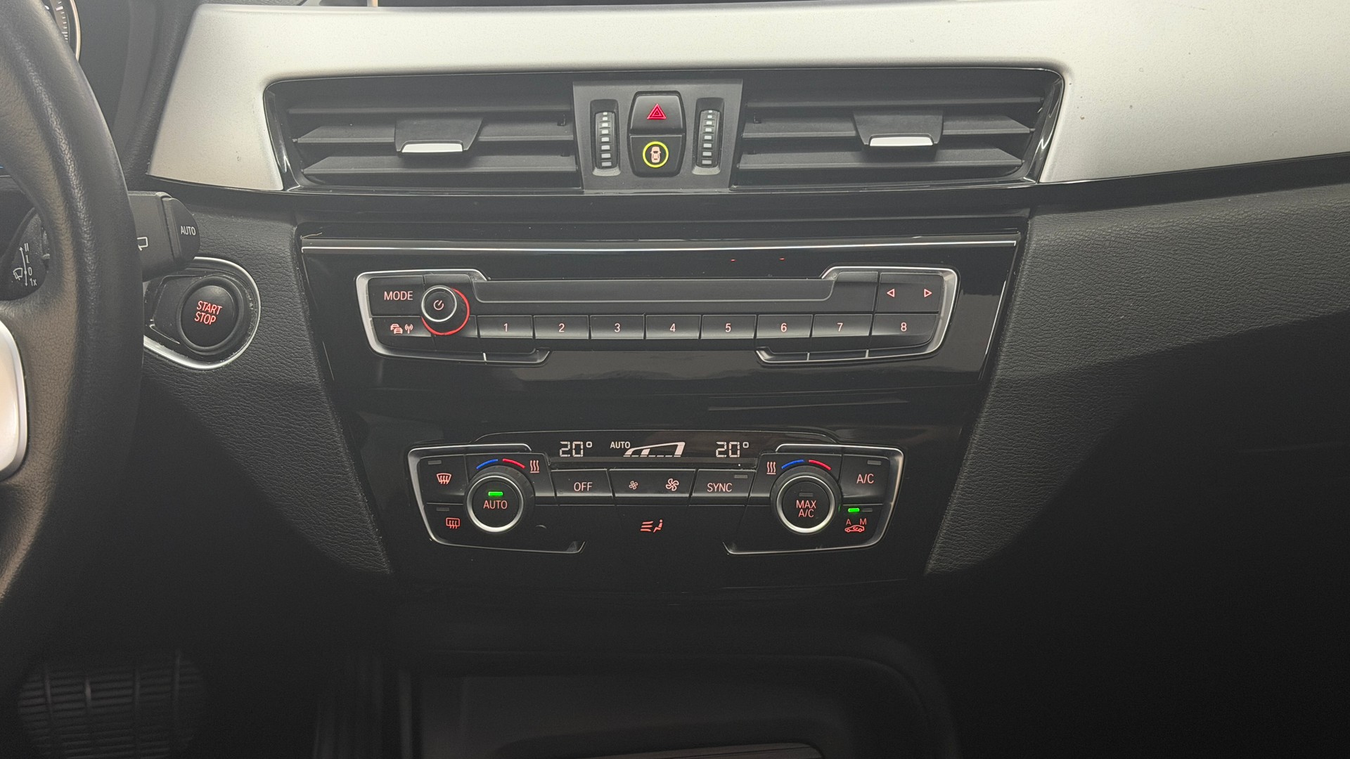 BMW X1 xDrive 25e Steptronic-image-14