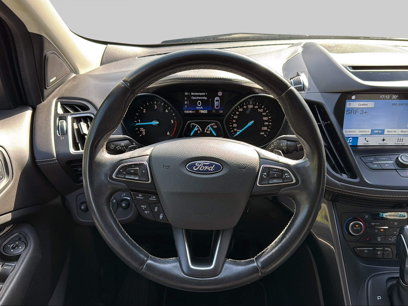 FORD Kuga 2.0 TDCi Vignale 4WD PowerShift-image-7