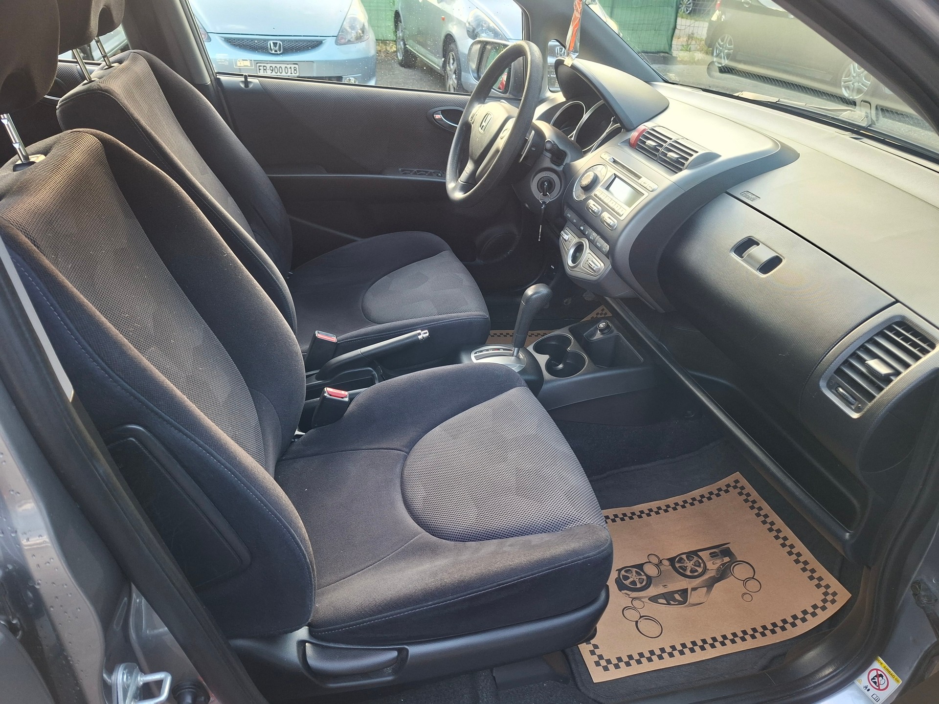 HONDA Jazz 1.4i LS-image-9
