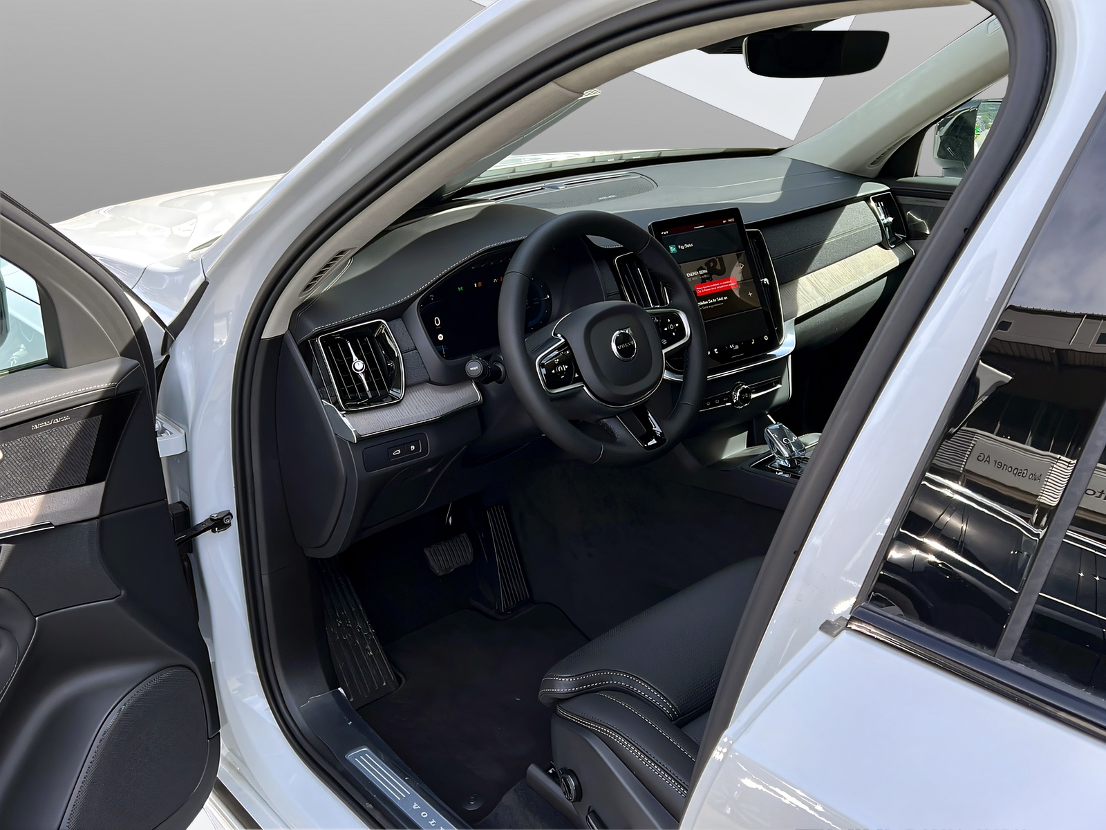VOLVO XC90 T8 eAWD PluginHybrid Ultra Dark Geartronic-image-13