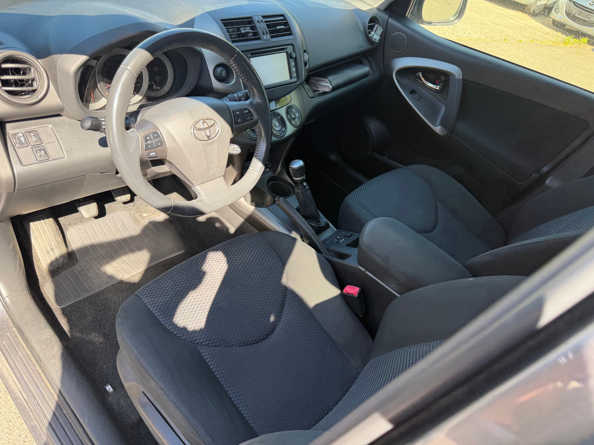 TOYOTA RAV-4 2.2D-4D Linea Luna-image-5
