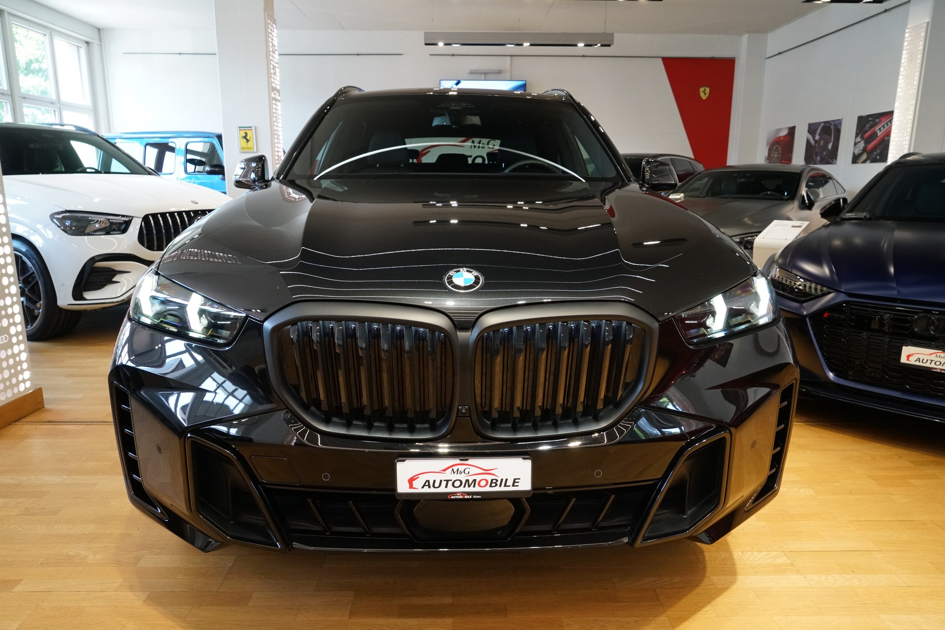 BMW X5 xDrive 48V 30d M Sport Pro Steptronic-showroom-element-1