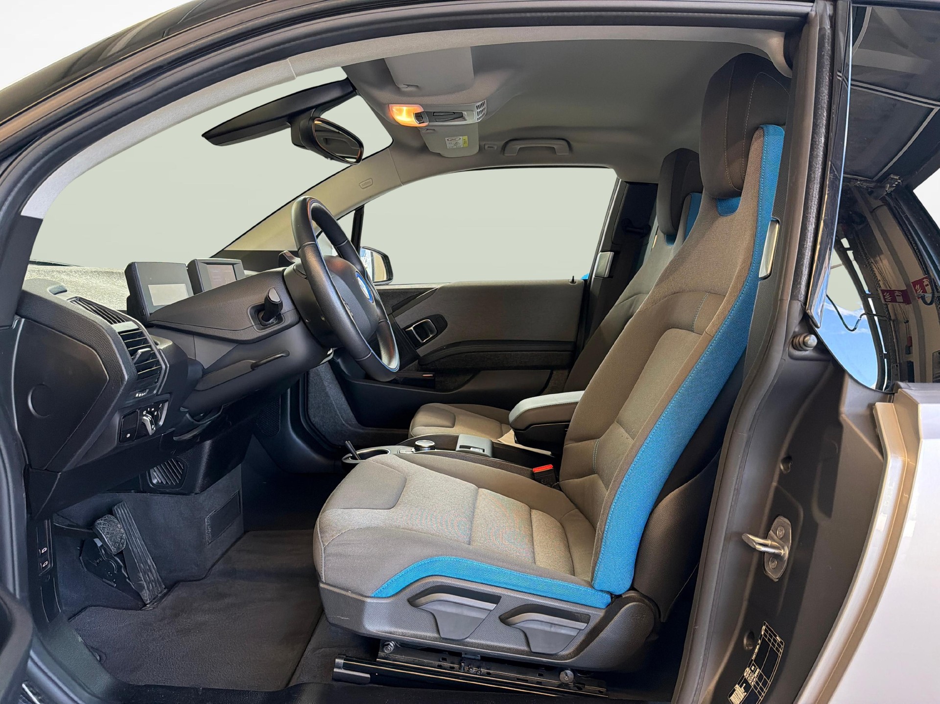 BMW i3 120 Ah-image-11