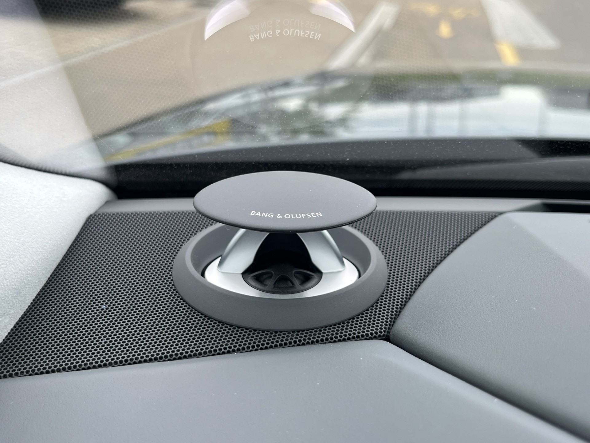 AUDI A8 60 L TFSI e quattro tiptronic*Audi exclusive selection Volllederpaket, Matrix-LED, B&O Sound, (5-Jahre Garantie)-image-20