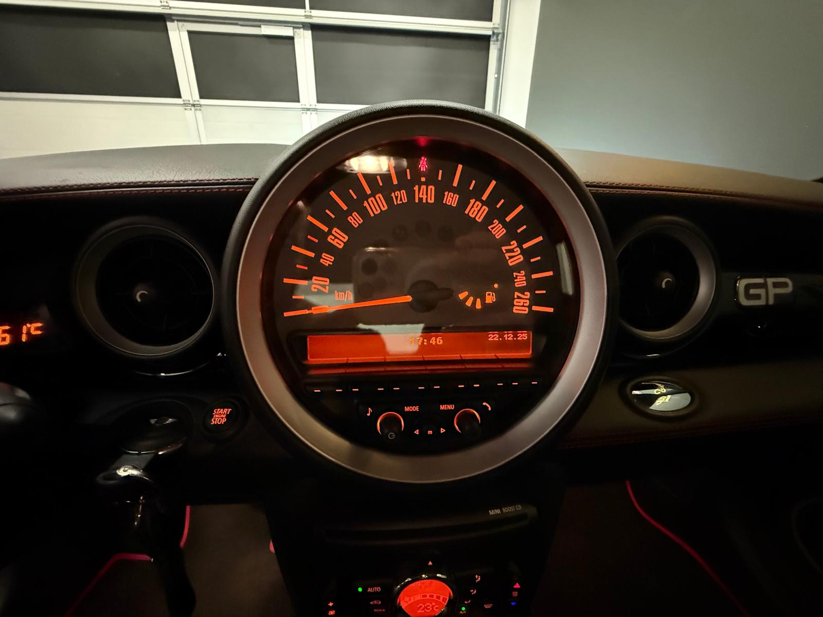 MINI Cooper John Cooper Works GP-image-19