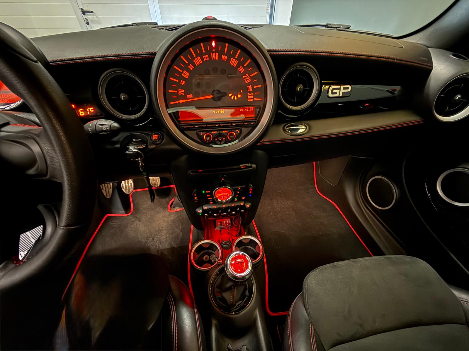 MINI Cooper John Cooper Works GP-image-18