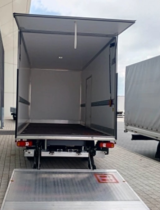 IVECO Daily 35 S 18H Kasten mit Hebebühne-showroom-element-2