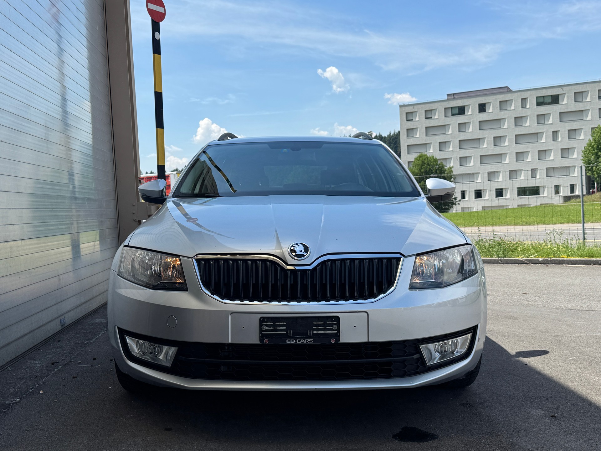 SKODA Octavia Combi 1.6 TDI Ambition DSG-showroom-element-1